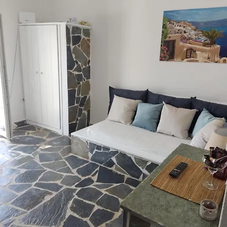 Luna Apartment Nea Styra